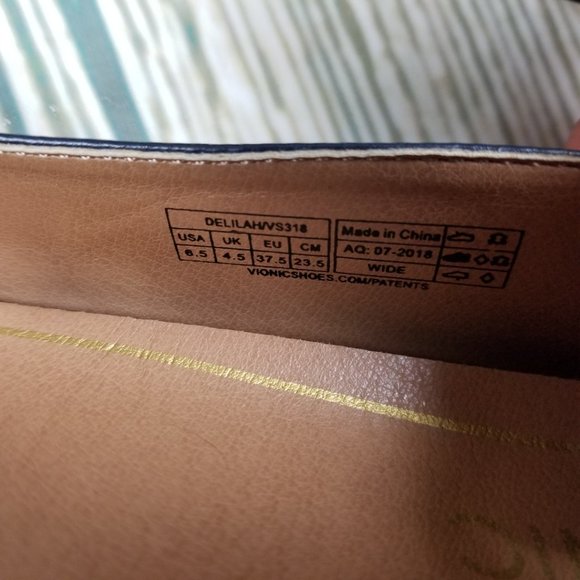 New VIONIC leather navy Mary Jane flats - Picture 8 of 8